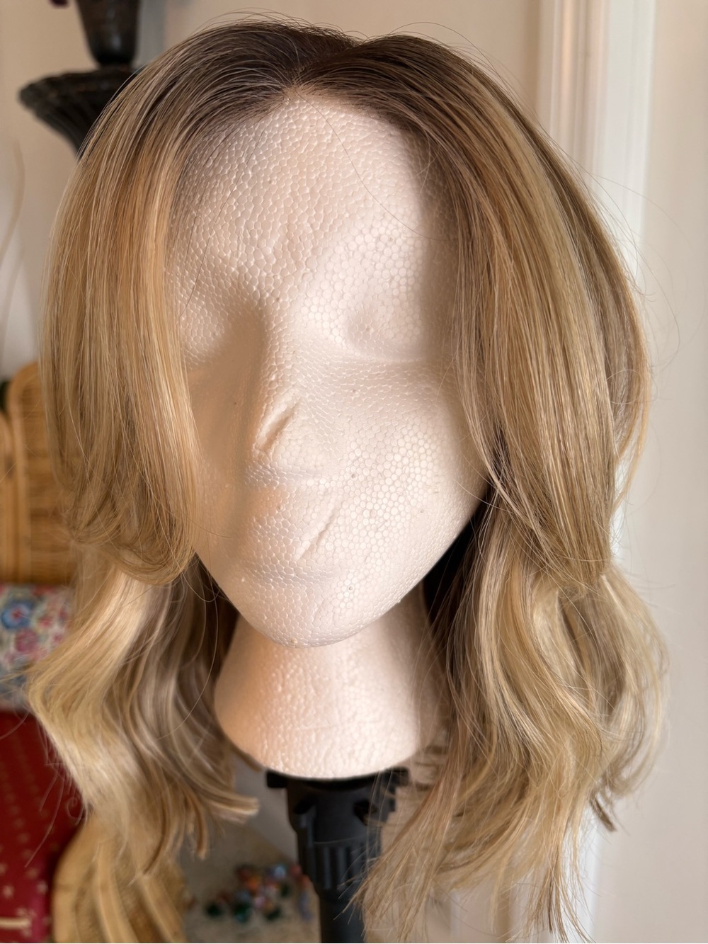 BELLE TRESS HF Synthetic wig, CAPRI! Raw Sugar Blonde Rooted! Great. Trimmed! - Picture 4 of 14